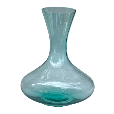 Szklany wazon w odcieniu błękitu